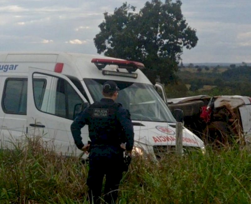 Mãe e filho morrem após veículo capotar na MS-080
