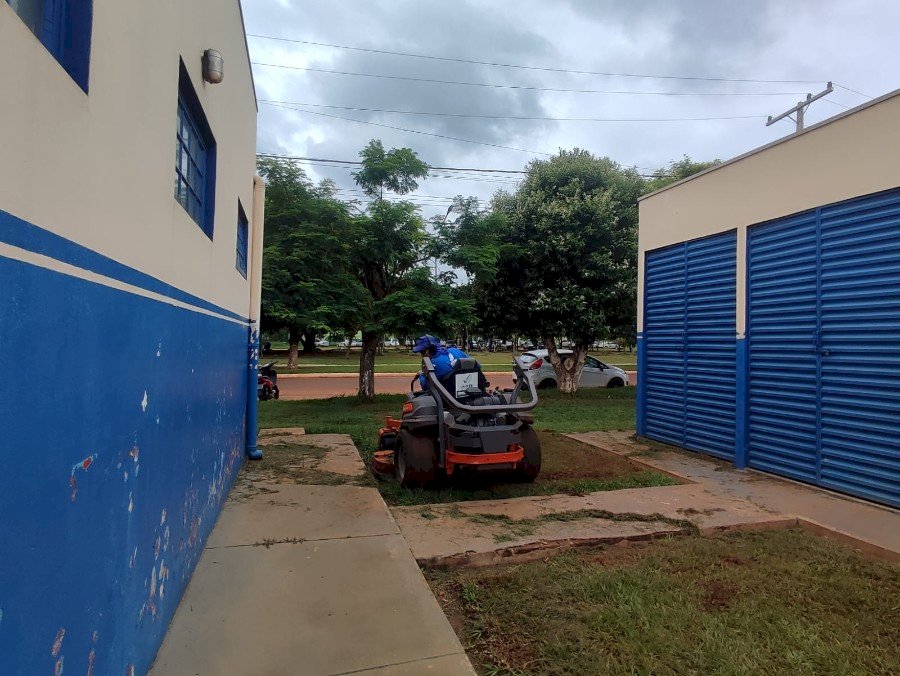 Angélica - Prefeitura não para mesmo com as fortes chuvas.