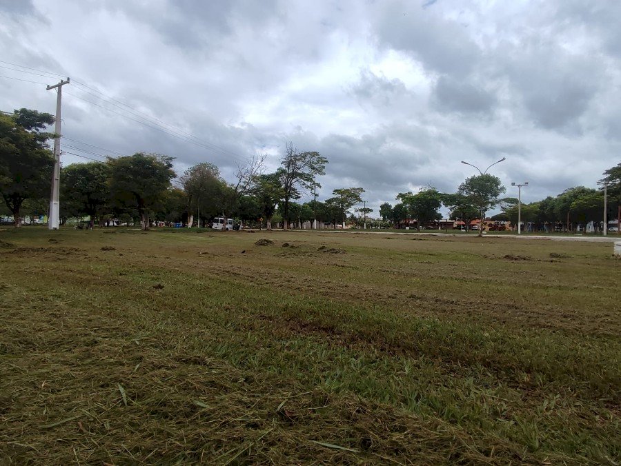 Angélica - Prefeitura não para mesmo com as fortes chuvas.