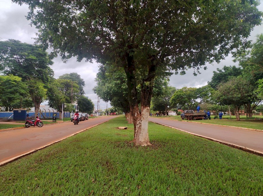 Angélica - Prefeitura não para mesmo com as fortes chuvas.