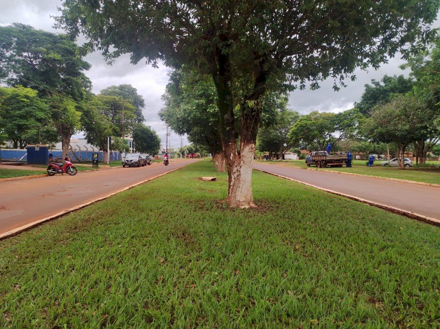 Angélica - Prefeitura não para mesmo com as fortes chuvas.