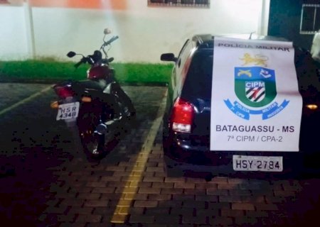 Polícia Militar recupera dois veículos com queixas de furto e roubo em Bataguassu e dupla é detida pelo crime de Receptação