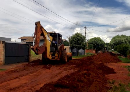 Angélica - Rede de esgoto estão sendo realizada em todos os bairros da cidade.