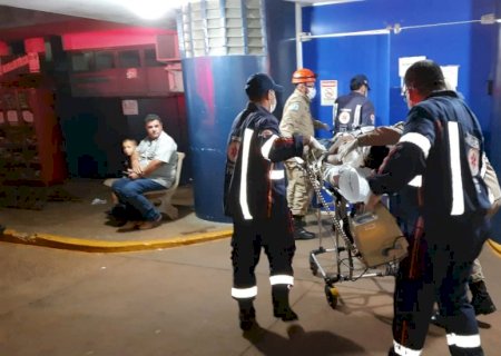 Jovem fica gravemente ferido após ser agredido com facada na nuca em Dourados