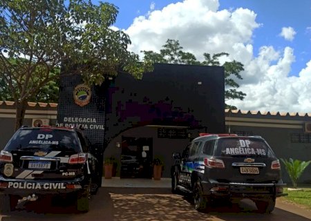 Angélica -Mulher  vítima de violência doméstica deixa bilhete pedindo por socorro á secretária do Hospital enquanto seu filho recebia atendimento.
