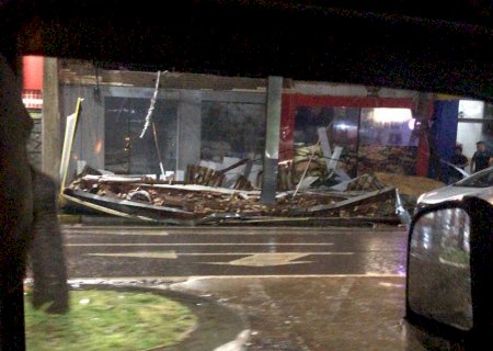 Forte chuva deixa grande rastro de destruição em Nova Andradina