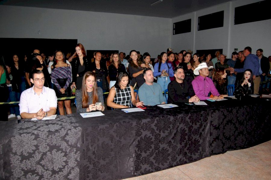 Angélica - Vejam as eleitas no Concurso para Rainha, Princesa e Madrinha do rodeio 2023.