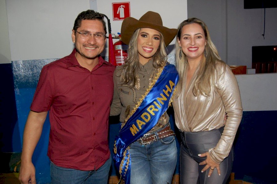 Angélica - Vejam as eleitas no Concurso para Rainha, Princesa e Madrinha do rodeio 2023.