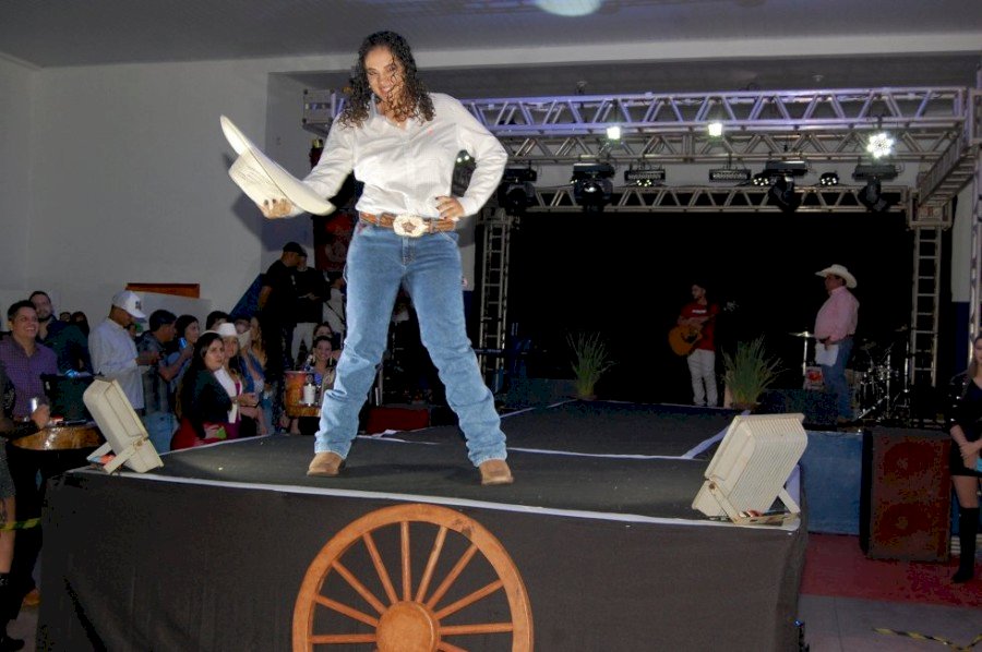 Angélica - Vejam as eleitas no Concurso para Rainha, Princesa e Madrinha do rodeio 2023.