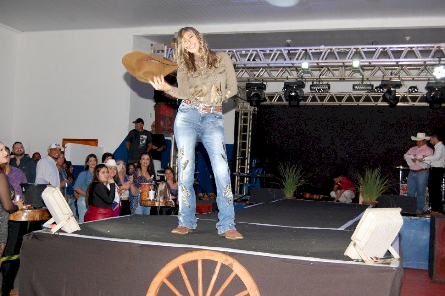 Angélica - Vejam as eleitas no Concurso para Rainha, Princesa e Madrinha do rodeio 2023.