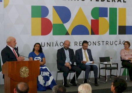 Governo libera R$ 2,44 bilhões extras para universidades