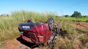 Três pessoas morrem em acidente grave com capotamento durante ultrapassagem na BR-060.