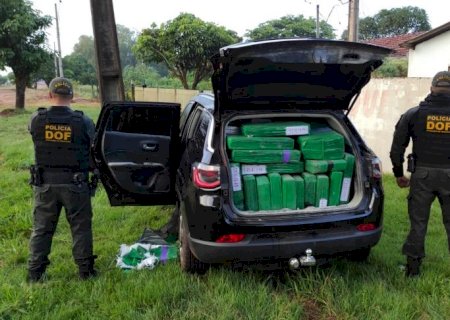 Veículo roubado em Nova Europa (SP) é recuperado pelo DOF com mais de uma tonelada de maconha.