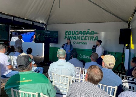 Ações de educação financeira da Sicredi Centro-Sul MS impactam cerca de 15 mil pessoas no primeiro semestre.