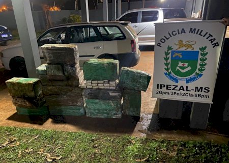 Angélica - Polícia Militar de Ipezal prende casal transportando mais de 330 quilos de maconha.