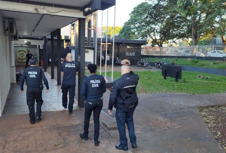 Ivinhema - Polícia Militar prende homem e evita furto.