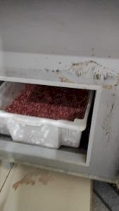 Em ação conjunta com Procon Municipal e Iagro, Polícia Civil apreende 837kg de carne impróprios para consumo em dois mercados de Campo Grande