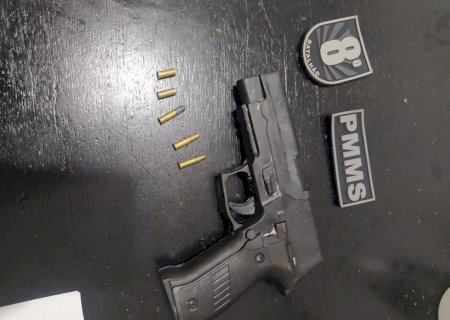 Angélica  - Polícia Militar prende jovens com munições, drogas e simulacro de arma de fogo.