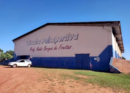 Prefeitura municipal de Angélica inicia reforma da quadra poliesportiva Nadir Borges de Freitas.