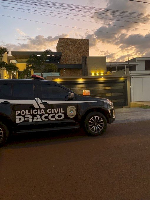 Polícia apreende 28 fuzis em ação contra empresa suspeita de venda irregular de armas em Dourados