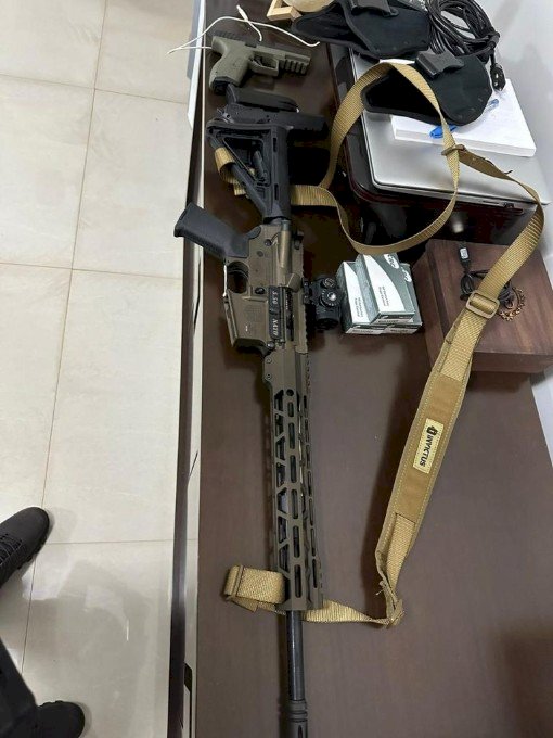 Polícia apreende 28 fuzis em ação contra empresa suspeita de venda irregular de armas em Dourados