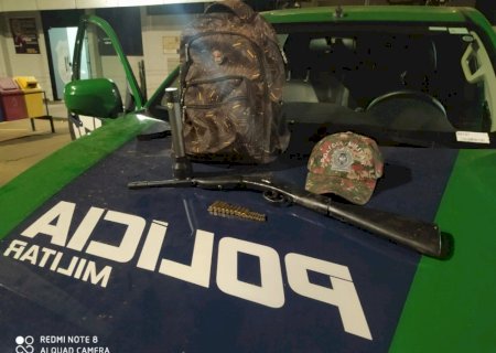 PMA do Parque Estadual Várzeas do Rio Ivinhema prende homem por porte ilegal de arma de fogo