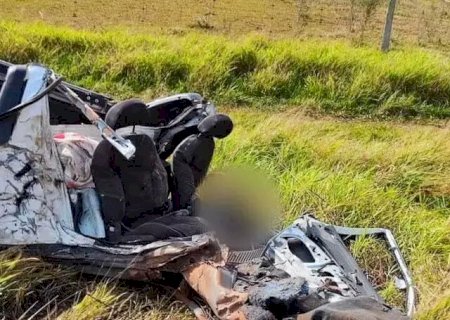Traficante morre em acidente entre picape e caminhão na MS-164.