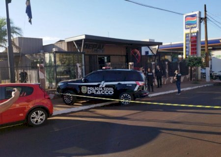 Polícia faz operação em empresa de venda de armas em Dourados