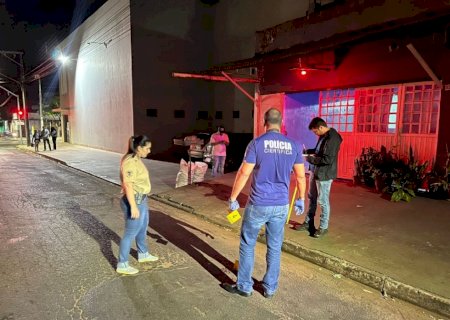 Mulher é esfaqueada por caminhoneiro em Nova Andradina.