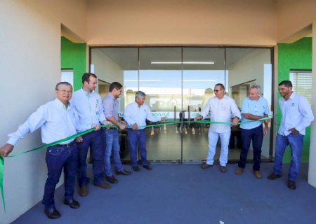 Angélica - Prefeito Edinho Cassuci participa da inauguração da Copasul.