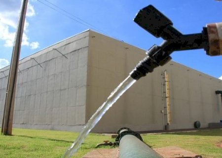 Sanesul faz alerta sobre o uso consciente de água durante temporada de calor.