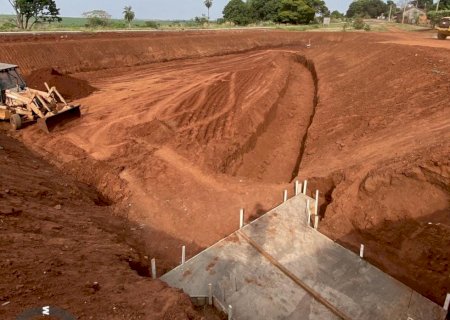 Angélica - Obras de asfalto e drenagem da Presidente Kennedy seguem em ritmo acelerado em Ipezal.