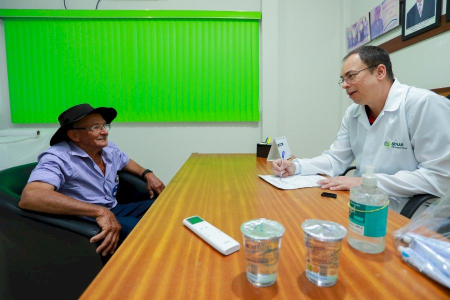Em Figueirão, presidente Marcelo Bertoni participa do programa Saúde do Homem e da Mulher Rural