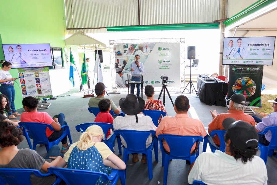 Em Figueirão, presidente Marcelo Bertoni participa do programa Saúde do Homem e da Mulher Rural
