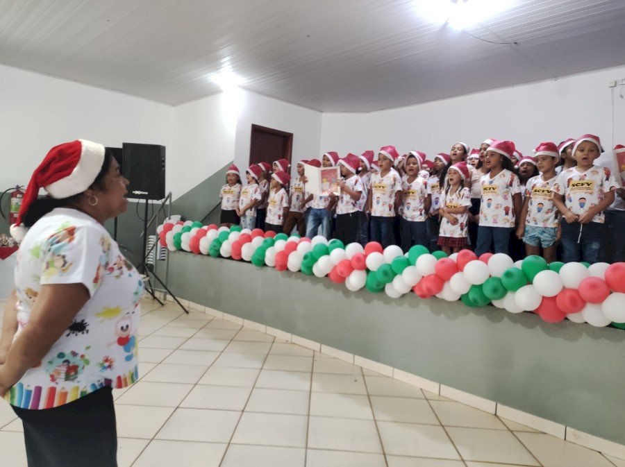 SCFV encerra suas atividades de 2023 com apresentações, sorteios e muita festa