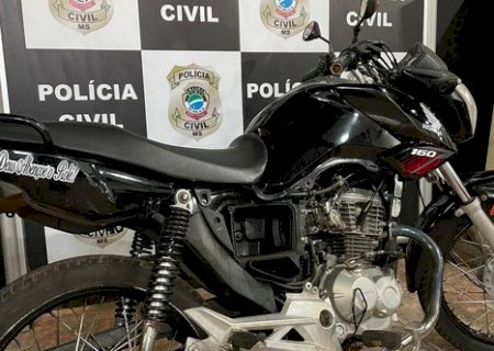 POLÍCIA CIVIL RECUPERA MOTOCICLETA FURTADA DO DETRAN E PRENDE EM FLAGRANTE RECEPTADOR