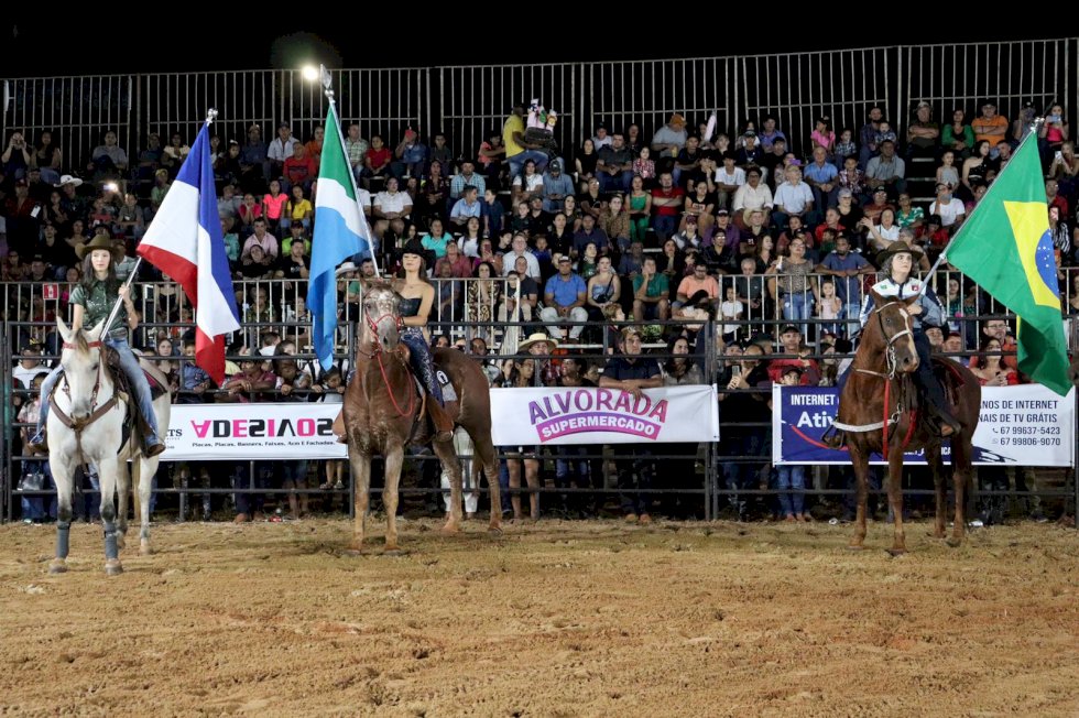 Angélica - As duas primeiras noites foi um sucesso, neste sábado fecha com chave de ouro a 42.º Festa do Peão