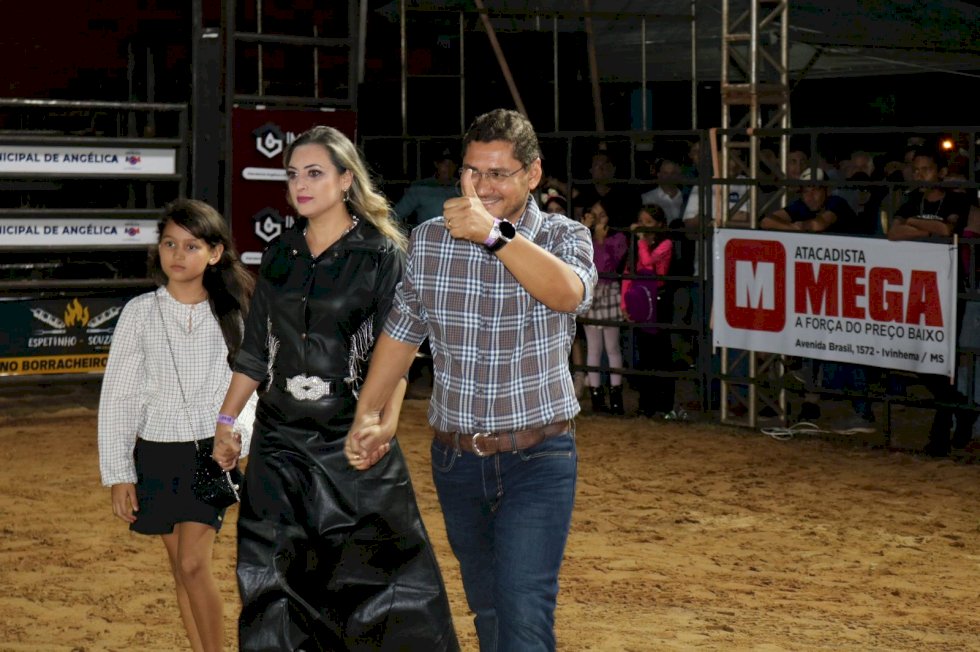 Angélica - As duas primeiras noites foi um sucesso, neste sábado fecha com chave de ouro a 42.º Festa do Peão