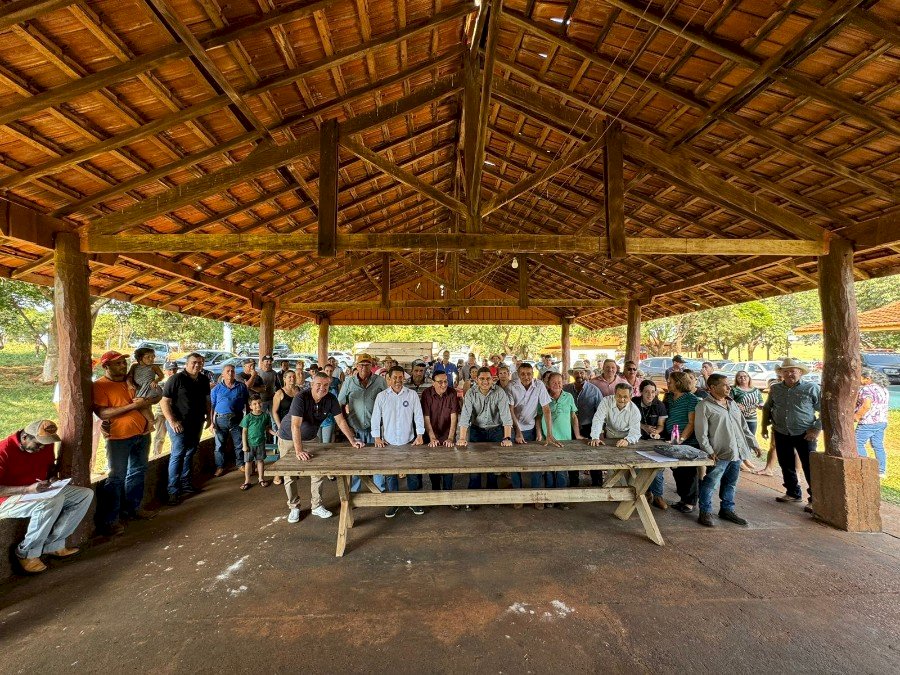 Município de Angélica inicia projeto de reforma de casa rurais no Assentamento