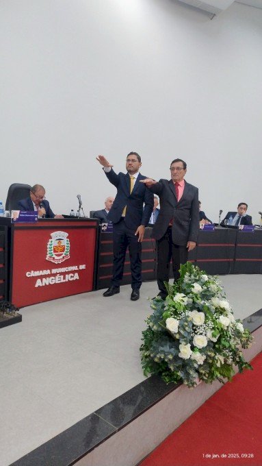 Angélica - Prefeito, vice-prefeito, vereadores(as) são empossados e mesa diretora eleita
