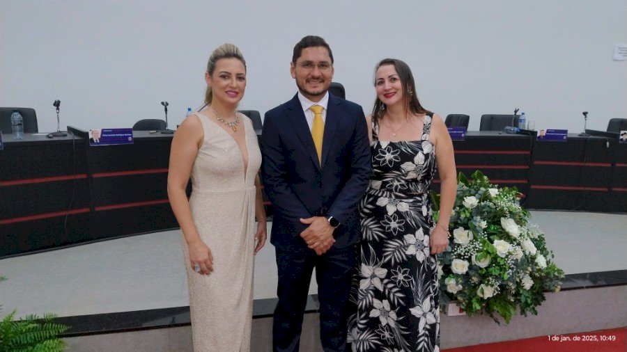 Angélica - Prefeito, vice-prefeito, vereadores(as) são empossados e mesa diretora eleita