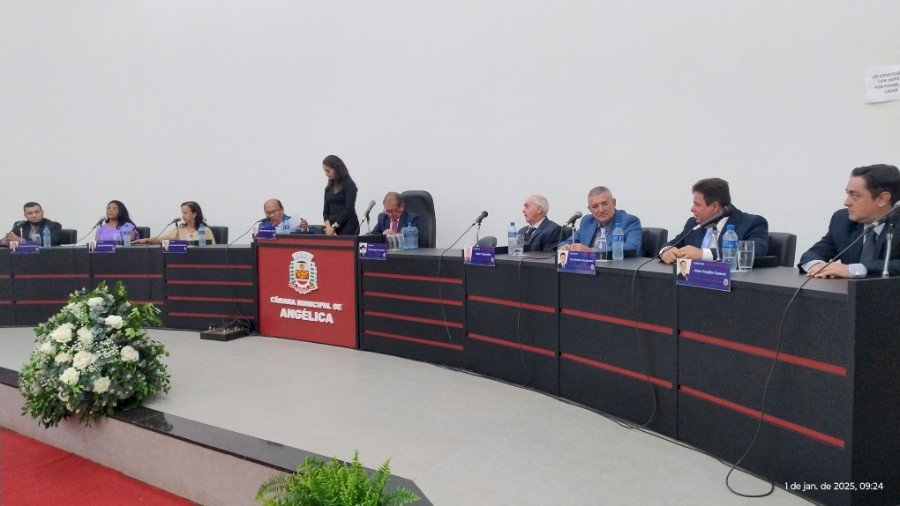 Angélica - Prefeito, vice-prefeito, vereadores(as) são empossados e mesa diretora eleita