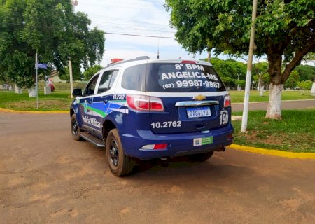 Angélica - Polícia Militar Encaminha Espingarda e Munições para Delegacia
