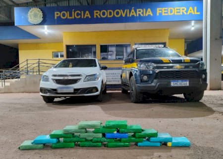 PRF apreende 21,8 kg de cocaína