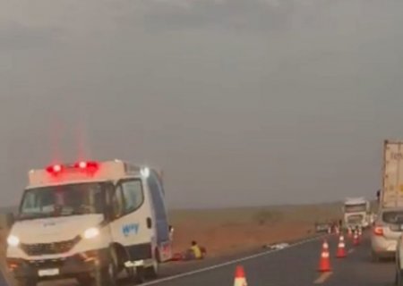 Motociclista morre em colisão com caminhão na MS - 306