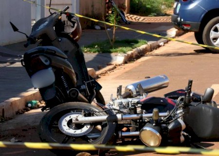 Armado com faca, ex descumpre medida protetiva e acaba morto a tiros ao avançar em PMs