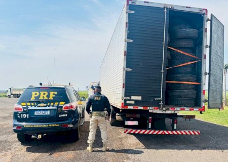 PRF apreende cigarros e pneus de origem estrangeira em Naviraí