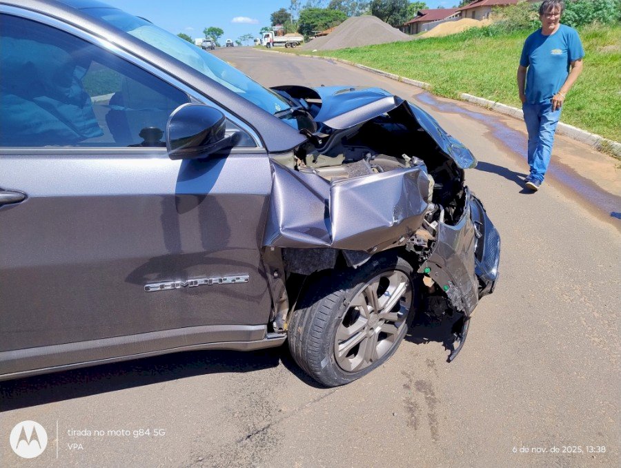 Ivinhema - Acidente entre dois veículos na BR -376 trevo Eco Parque