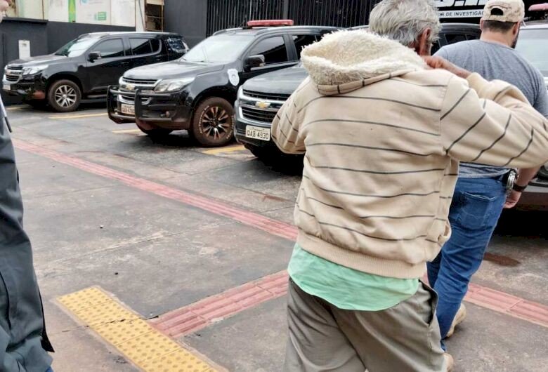 Idoso é preso e confessa ter assassinado homem em barraco de chácara