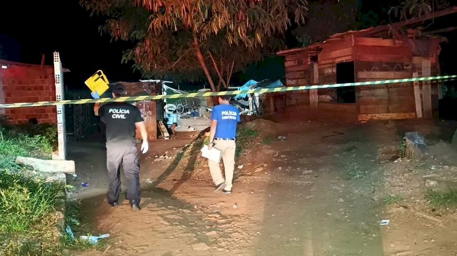 Jovem é assassinado com golpe de faca no pescoço
